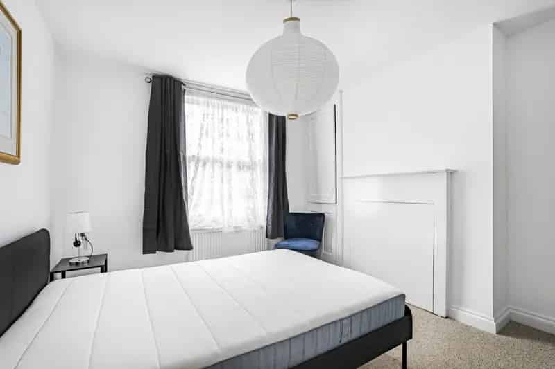 1 Bedroom Flat To Let SE5 - Recently Refurbished