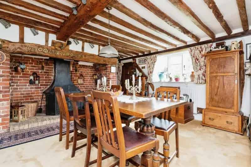 Grade II Listed 3-Bedroom Cottage with Large Gardens and Double Garage