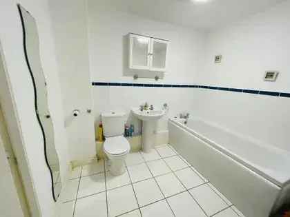 2 Bed 2 Bath Apartment Manchester - Available Now