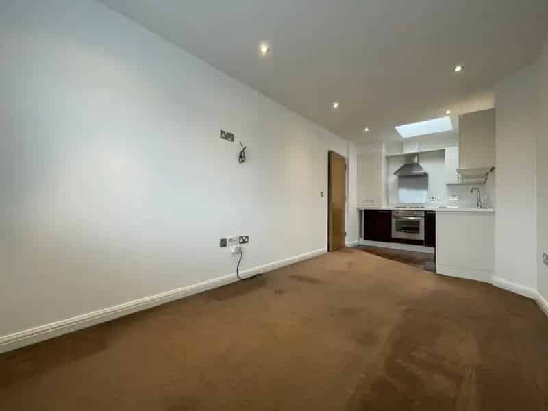 1 Bedroom Flat To Rent Available August 19 2025