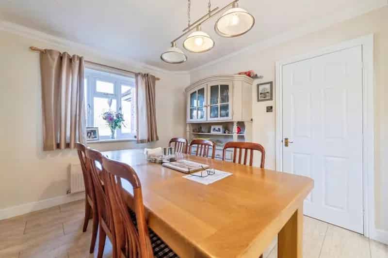 Four Bedroom Detached House in Ropsley