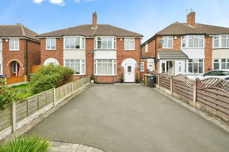 Semi Detached Family Home Castle Bromwich 3 Bedrooms