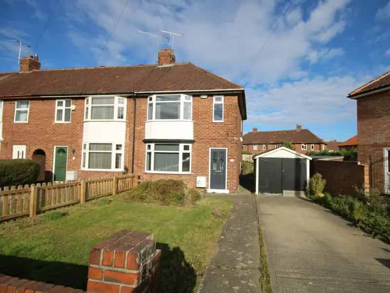 3 Bed Semi-Detached House Holgate York