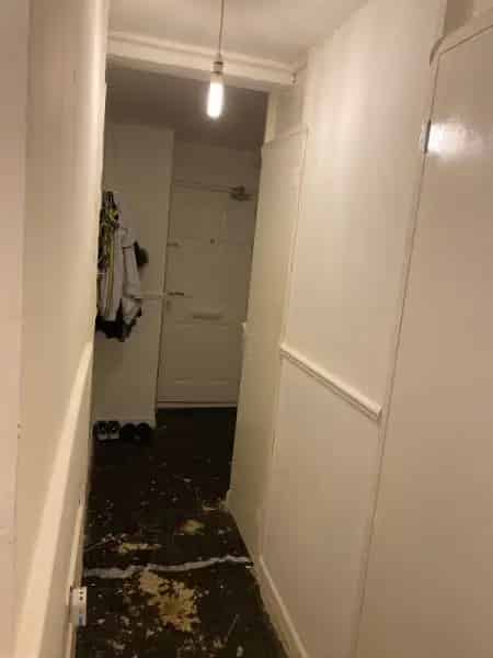 Large Studio Flat with Lovely View Near Transport and Amenities