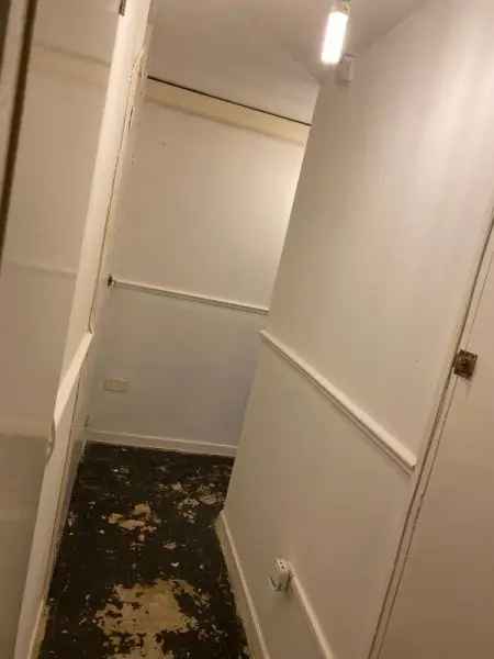 Flat For Rent in Tilbury, England