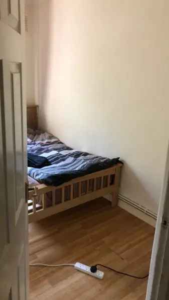 Flat For Rent in East Hertfordshire, England