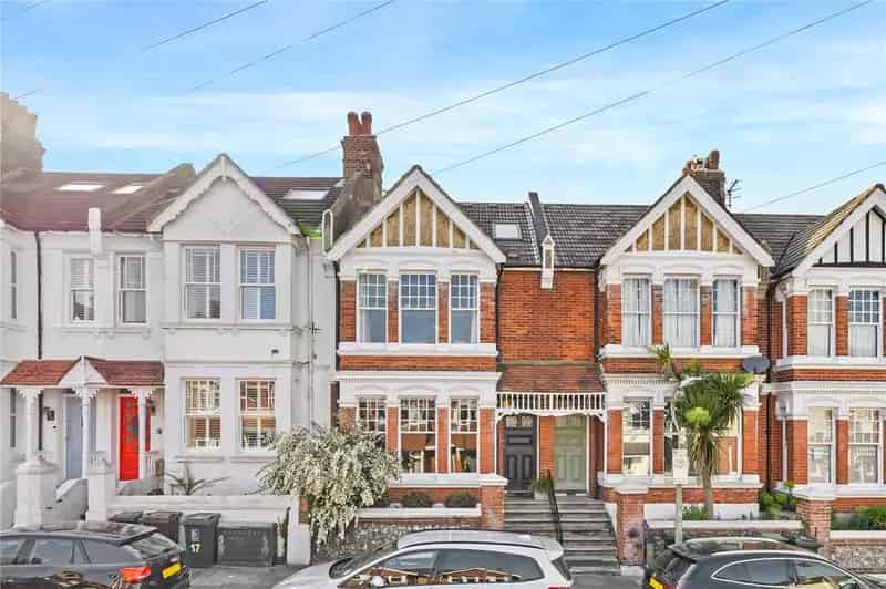 4 Bedroom Terraced House for Sale