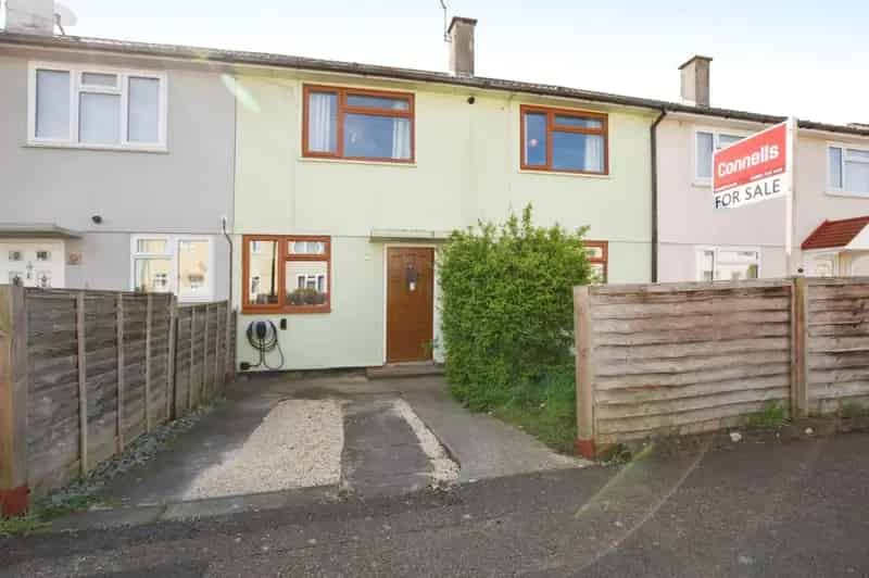 Three Bedroom Mid Terrace House Littlemore Driveway Parking South Facing Garden