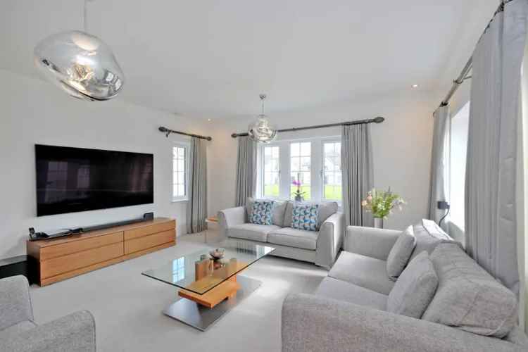 5 Bedroom Detached House in Cults Aberdeen