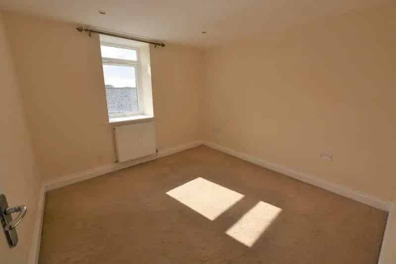 2 Bed Flat for Sale Redruth - Close to Amenities