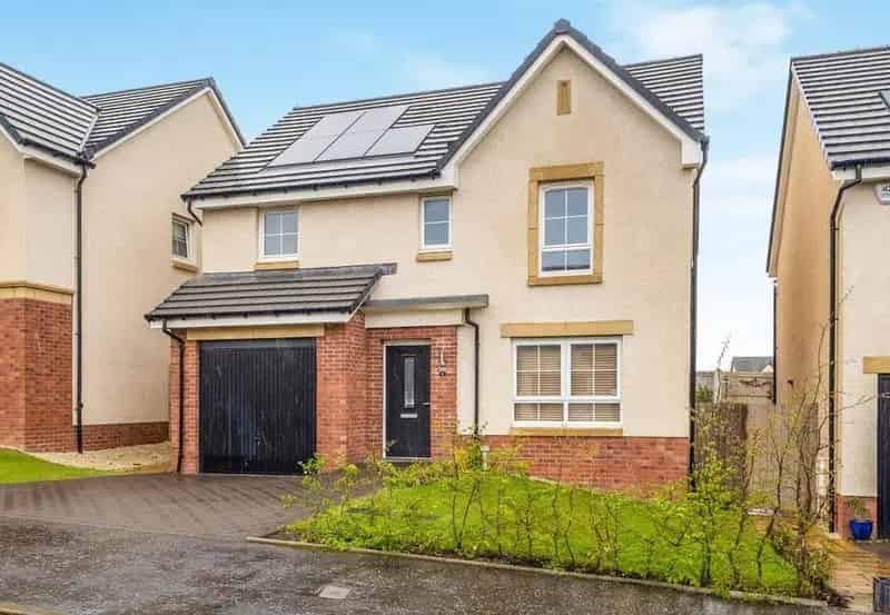 4 Bedroom Detached House For Sale Near Edinburgh City Centre