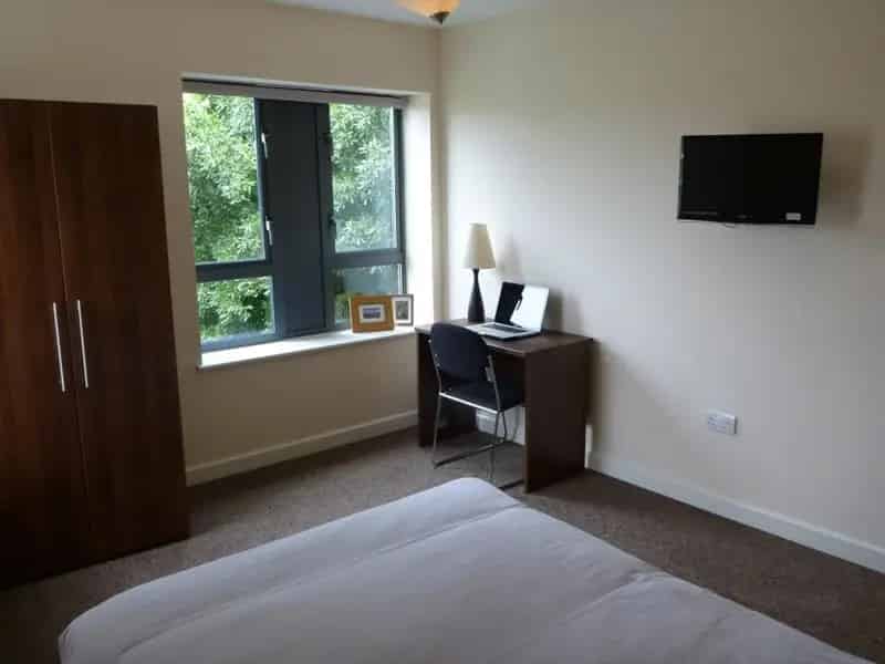 4 Bedroom Ground Floor Flat to Rent