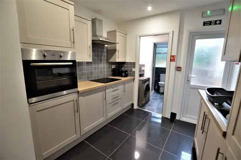 1 Bedroom House of Multiple Occupation HMO To Rent