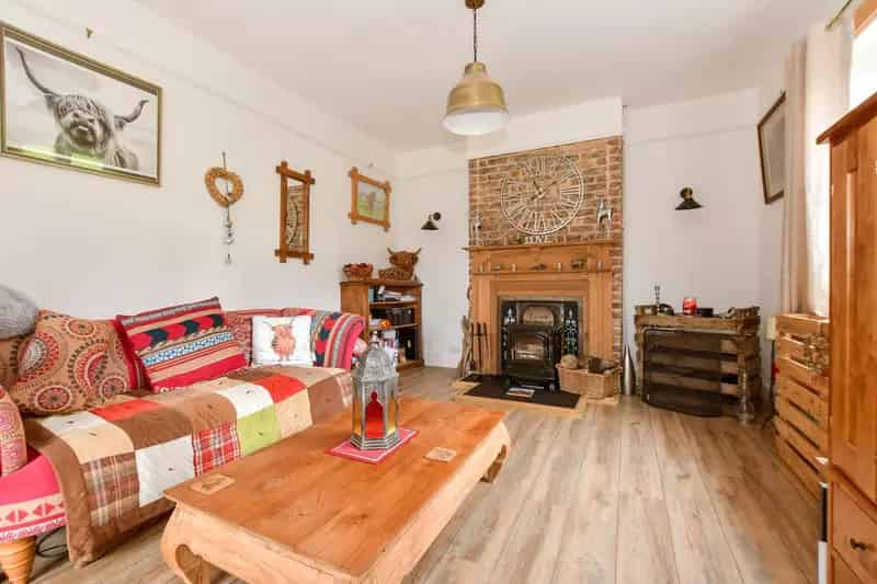 5 Bedroom Farmhouse with Land for Sale Newchurch Isle of Wight