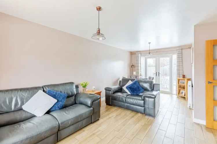Immaculately Presented 3-Bed Home with Modern Extension