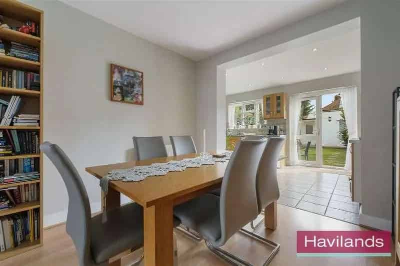 3 bed house for sale