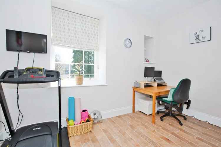 3 Story 4 Bedroom House with Garden Garage and Parking