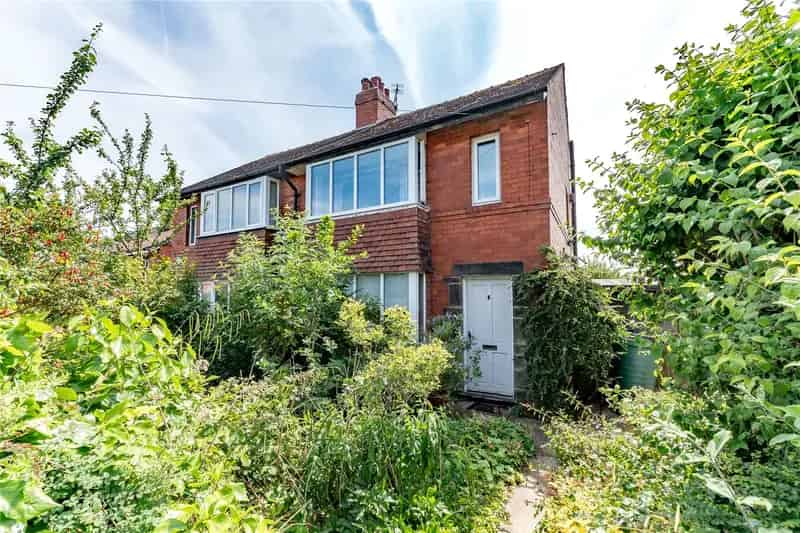 Two Double Bedroom Semi Detached House Horsforth