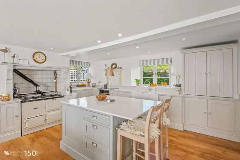 6 Bed Grade II Listed Georgian Country Home with 7.63 Acres