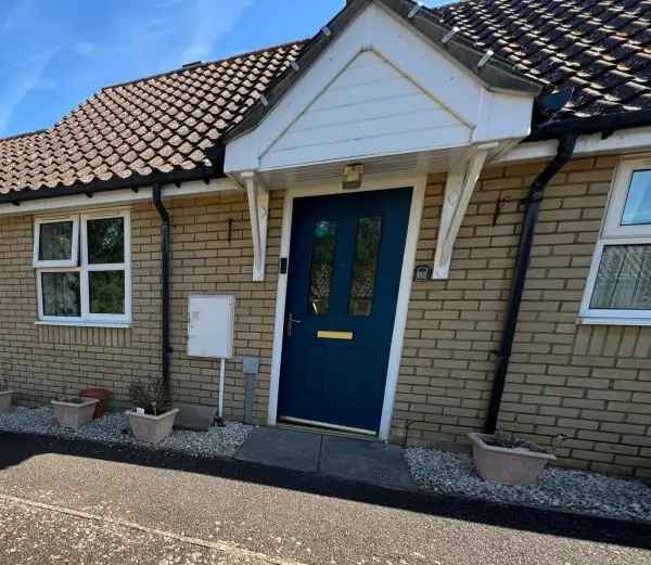 Bungalow For Rent in Babergh, England