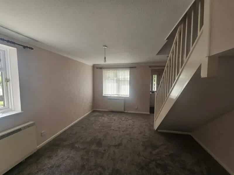 2 bedroom House
 To Rent