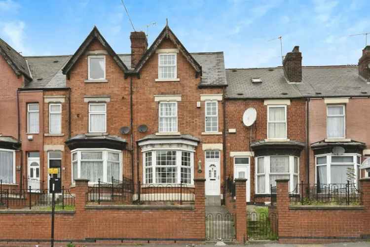 4 bedroom terraced house for sale