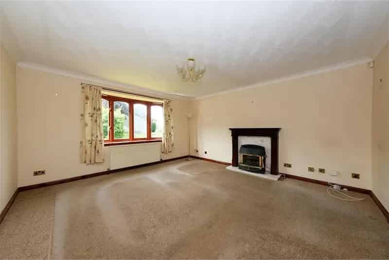 3 Bed Detached Bungalow Crossgates 2 Reception Rooms Garage Workshop