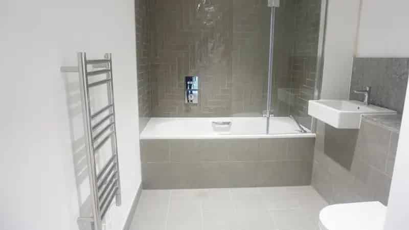 2 Bedroom Apartment Westminster Luxury Living