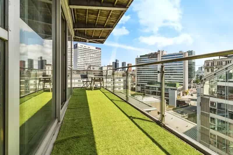 2 Bedroom Flat for Sale Salford M3 - Duplex Apartment with Balconies and Parking
