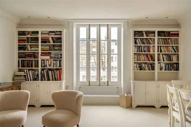 Refurbished Flat in Historic Holland Park Villa