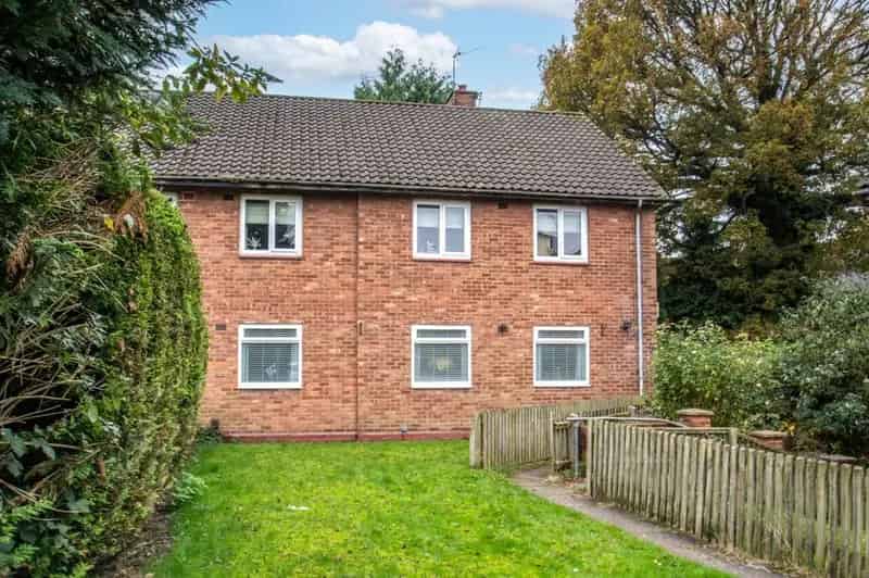 3 Bedroom Maisonette for Sale