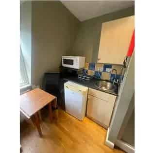 1 Room Studio Flat 38m² London All Bills Included