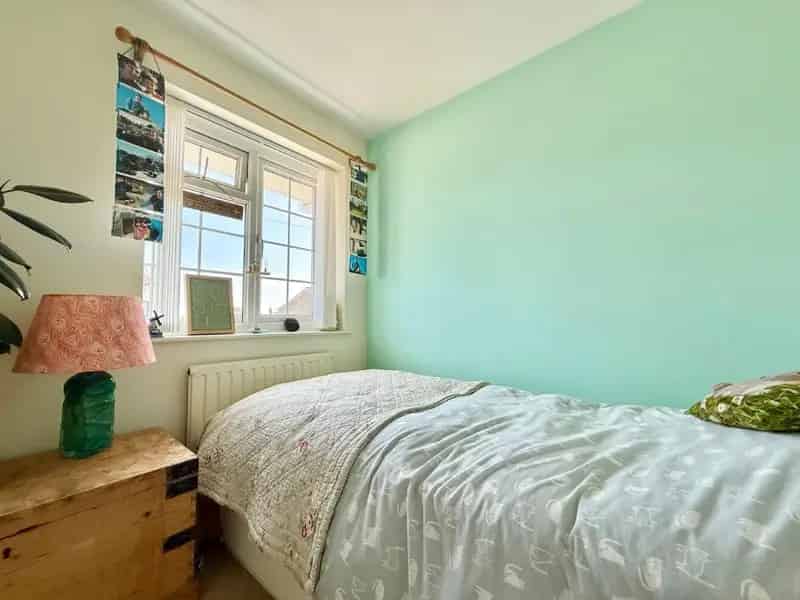 4 Bed House for Sale - Family Home with Home Office and Garden