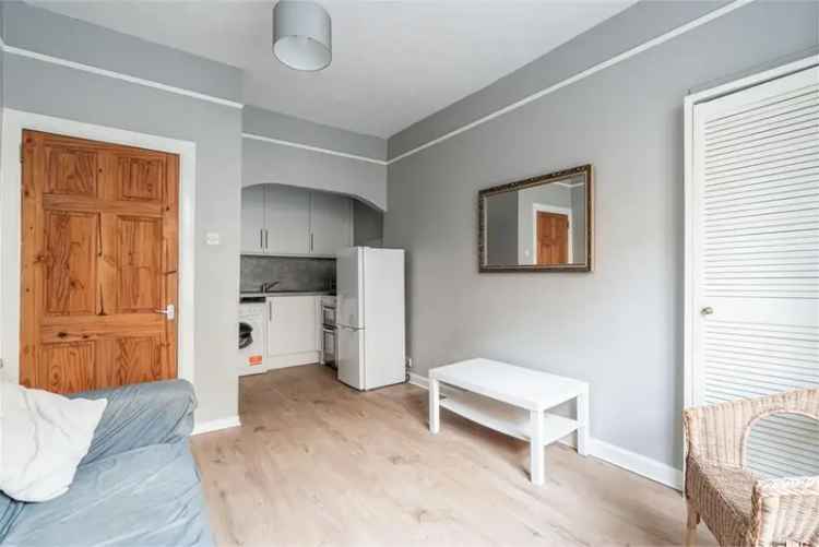 1 Bed Flat - Ground Floor with 1 Reception Room