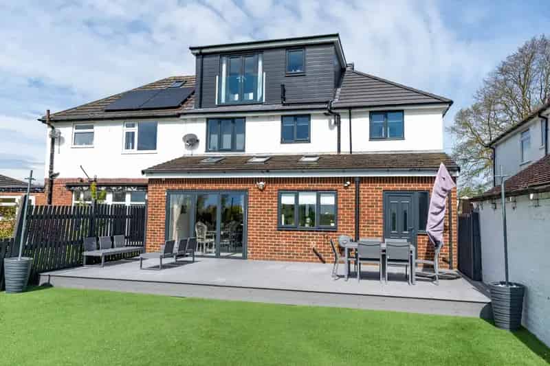 House For Sale , 513, Leeds Road, Leeds, England