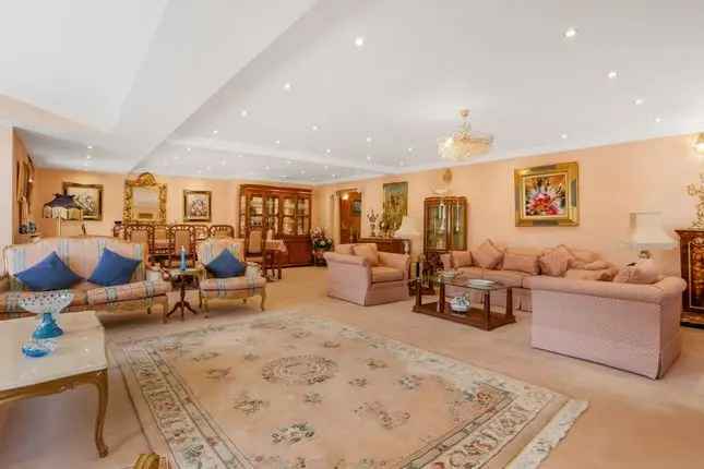 Flat for sale in Lancaster Gate, London W2