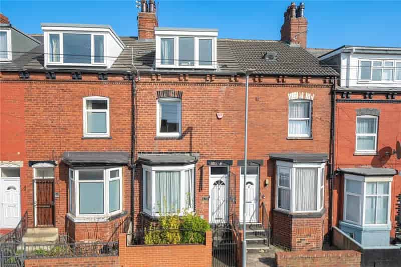 Four Bedroom Terrace House Near St James Hospital