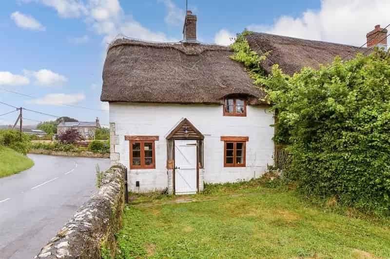 2 Bedroom Semi-Detached Bungalow for Sale