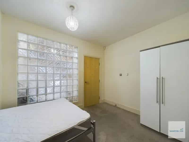 1 Bedroom Flat Investment Opportunity City Centre