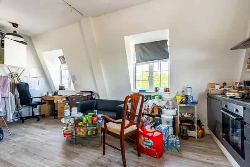 2 bedroom flat for sale