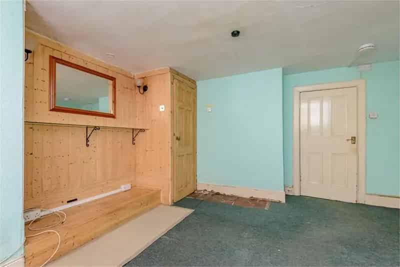 1 Bed Flat - Others with 1 Reception Room