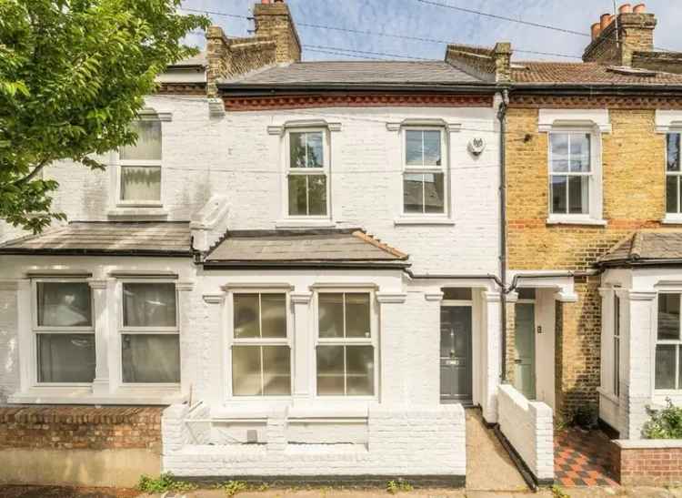Four Double Bedroom House Near Clapham High Street and Brixton