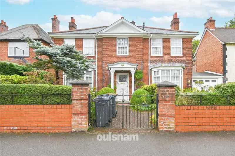 3 Bedroom Link Detached House for Sale