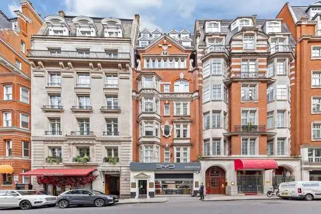 Flat for sale in Berkeley Street, London W1J