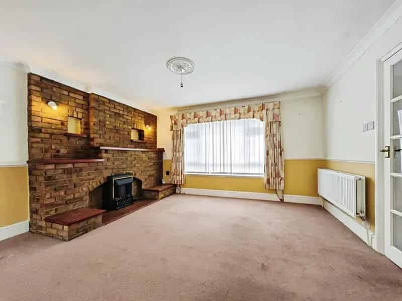 4 Bedroom Detached Bungalow For Sale Tilehurst