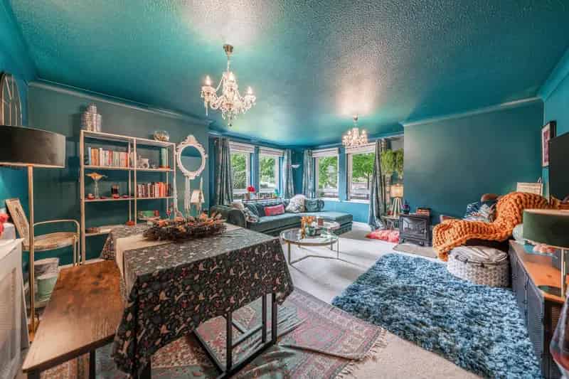 Three Bedroom Apartment in Pollokshields Glasgow