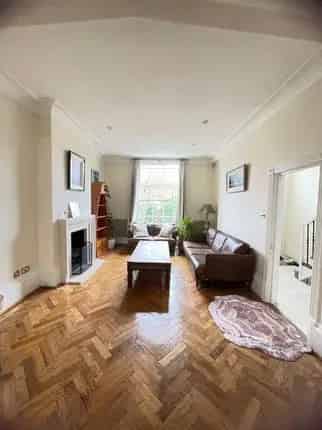 Semi-detached House for Rent London NW8