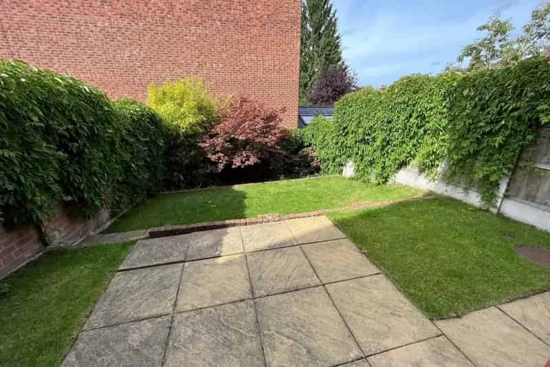3 Bedroom Townhouse Near Ashbourne Town Centre