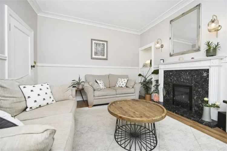 4 Bed Bungalow Detached with 1 Reception Room