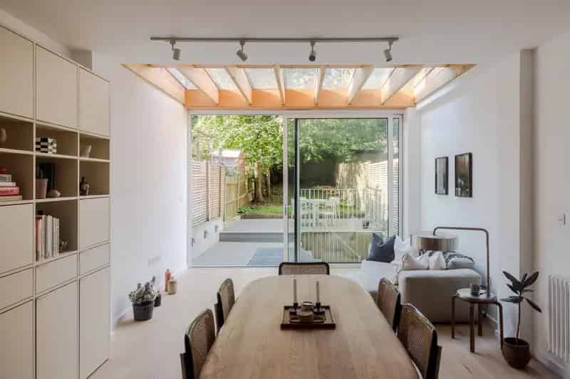 Queens Drive IV London N4 Three Bedroom Maisonette Near Clissold Park